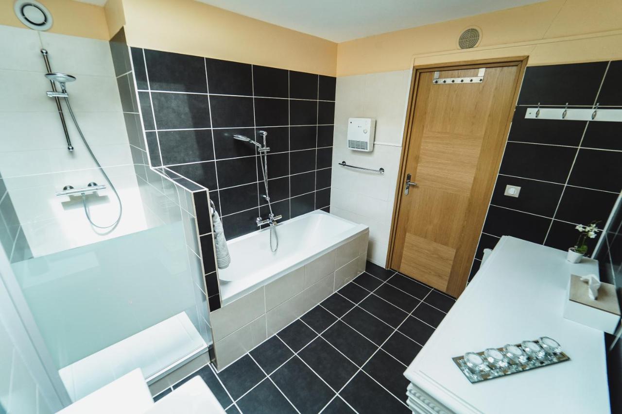 O Rethel Jacuzzi, Gite Ardennes Exterior photo